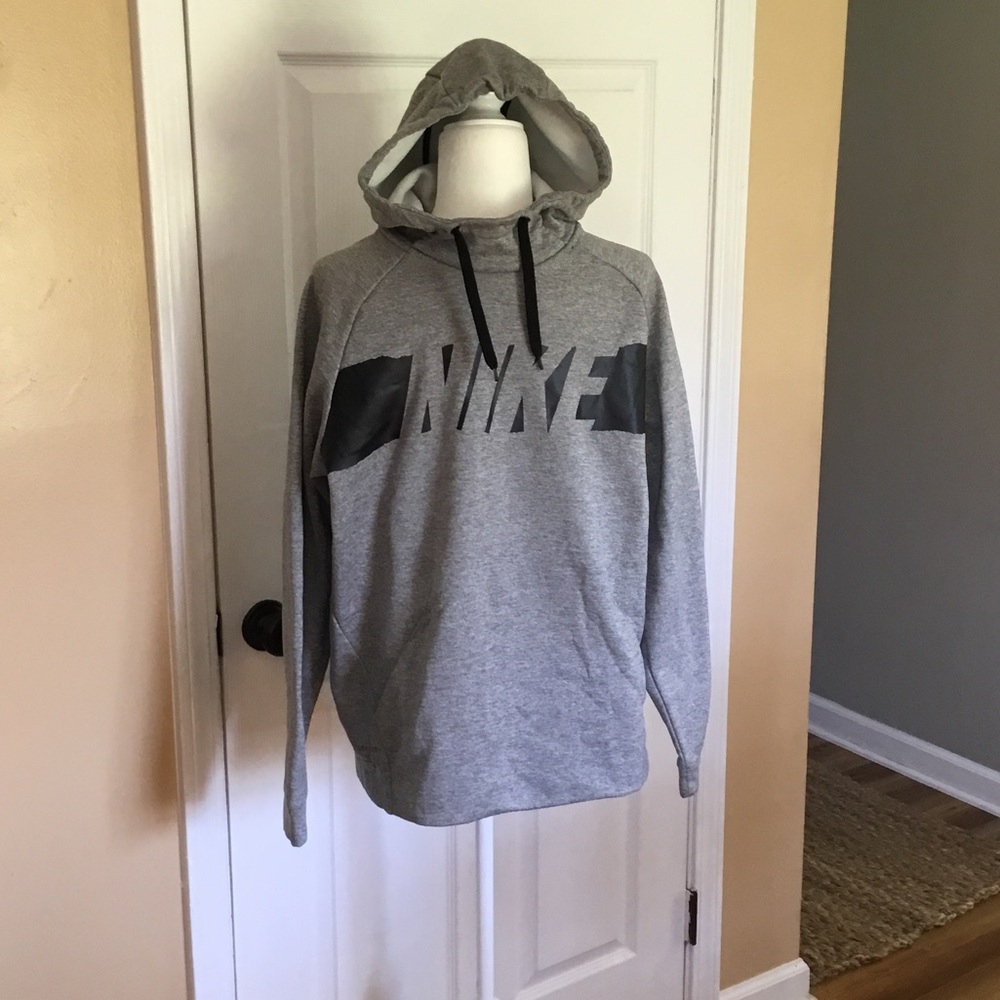 Nike Dri-Fit Athleisure Streetstyle Gray Hoodie with Black Logo Size M‎